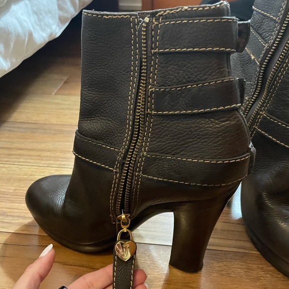 Juicy Couture ankle boots. Brown. Size 6.5. Heal 4.5’’ - Picture 4 of 5
